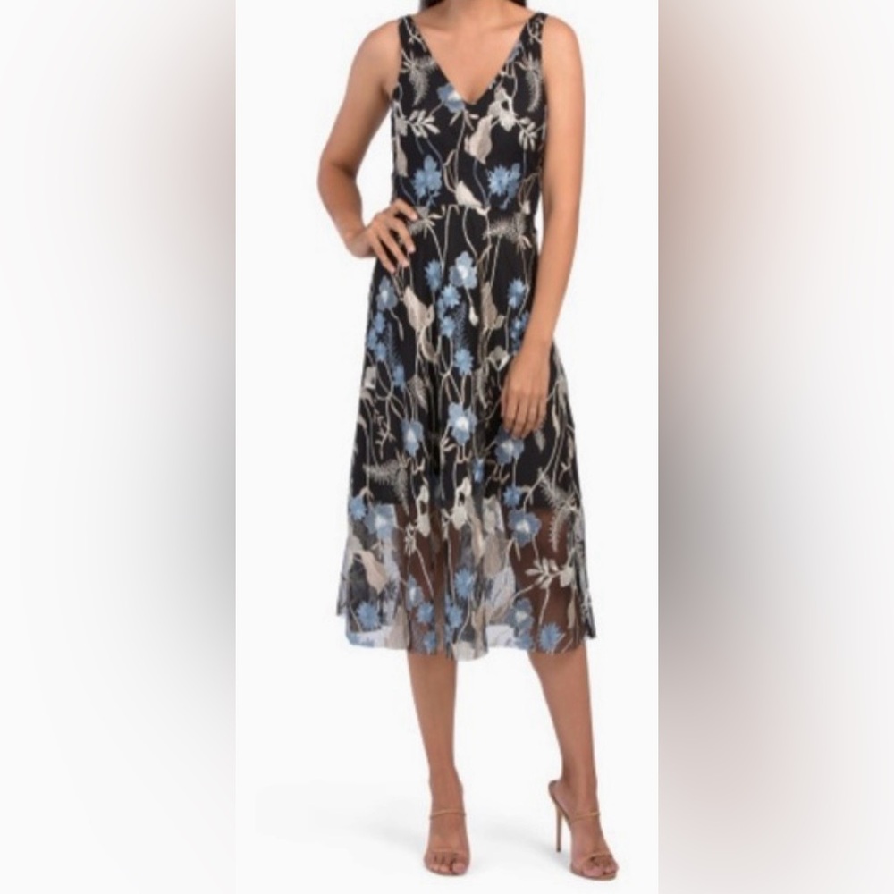 NWT Vince Camuto Sleeveless Floral Embroidered Mesh Midi Dress CLO